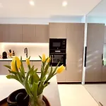 Modern Beachfront Townhouse Dom wakacyjny