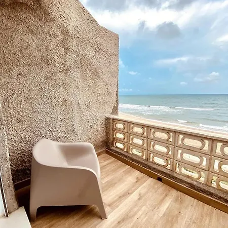 Modern Beachfront Townhouse