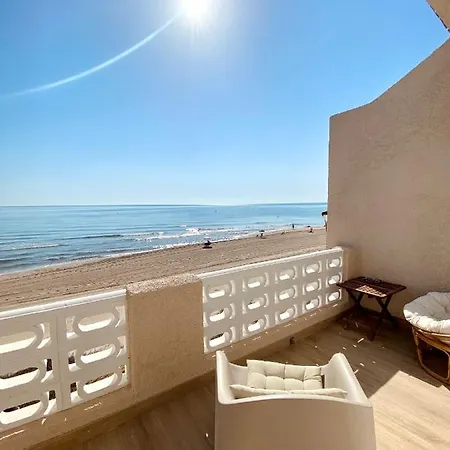 Ferienhaus Modern Beachfront Townhouse *